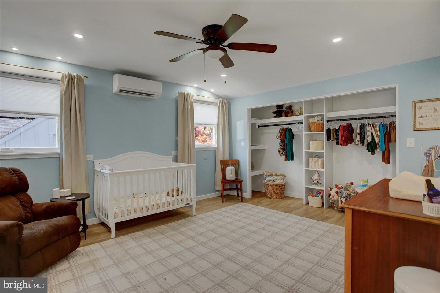 725 Floral Avenue photo 55