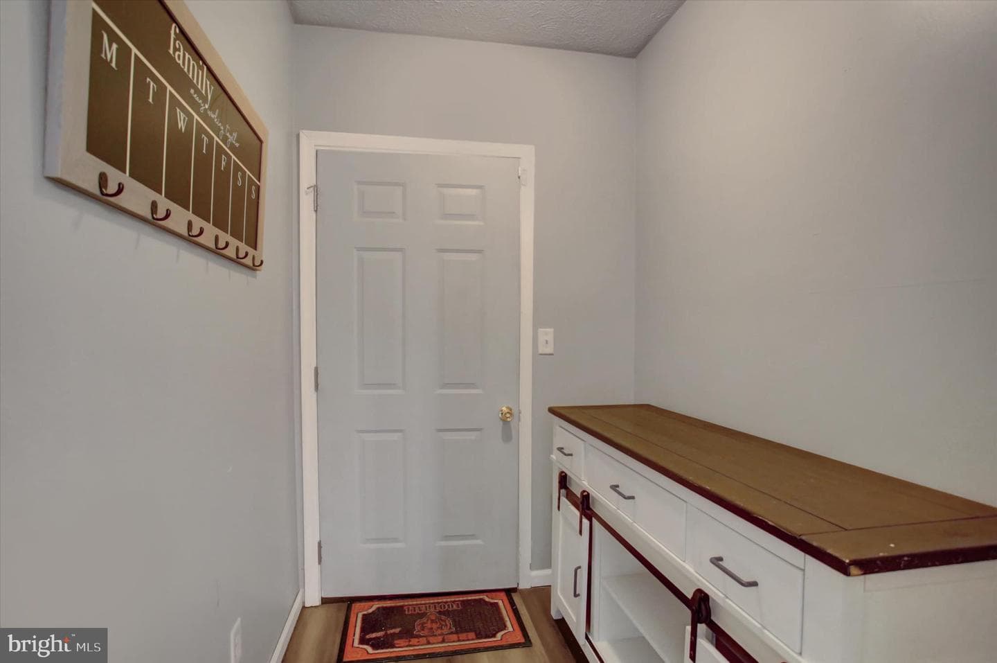 642 Eric Drive photo 26