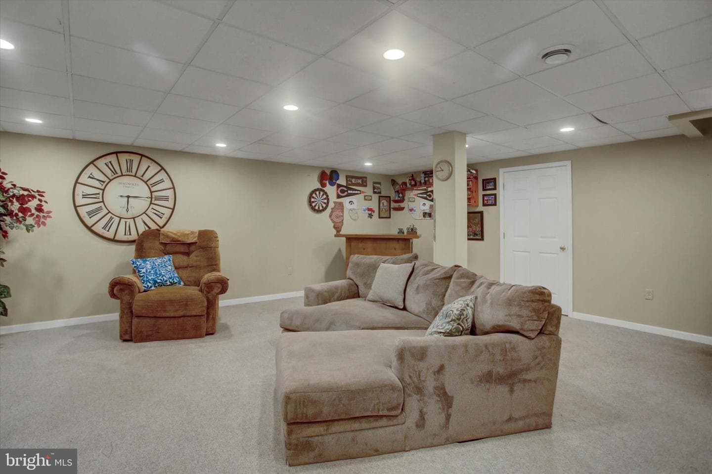 642 Eric Drive photo 48