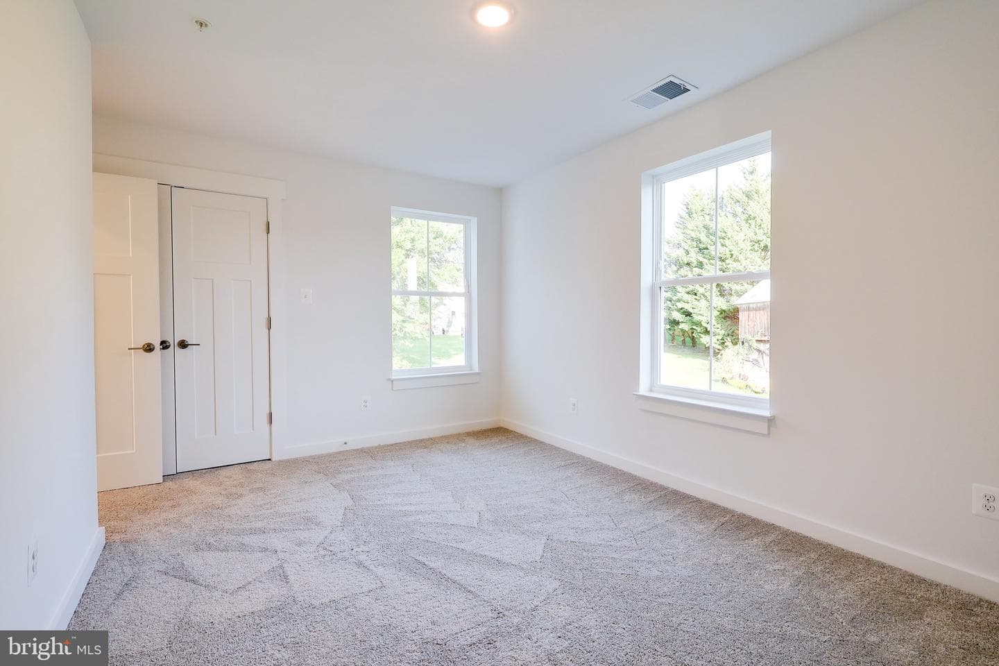 1401 Shannon Drive S photo 37