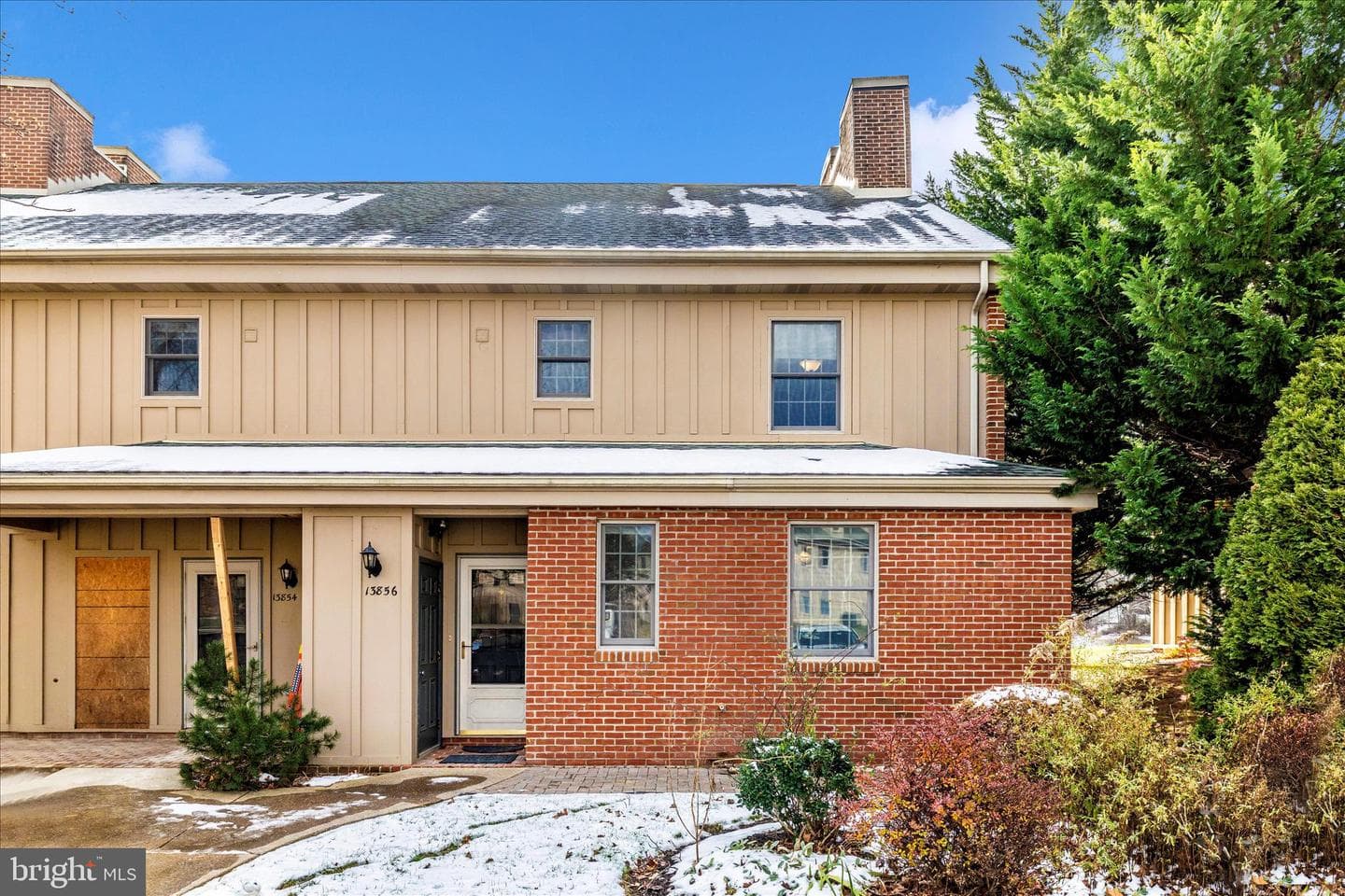 13856 Pond View Lane photo 4