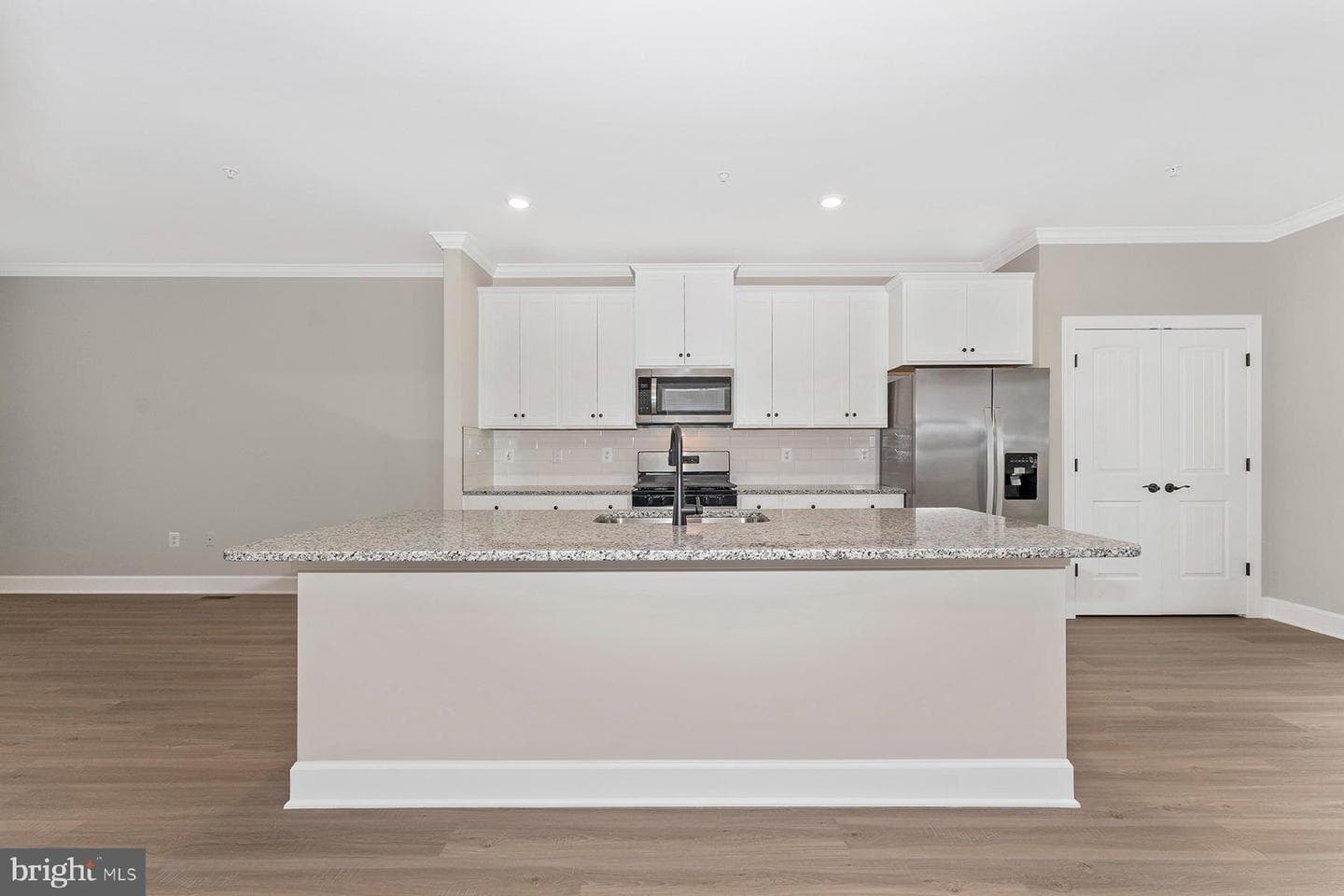 539 Abigail Avenue photo 8