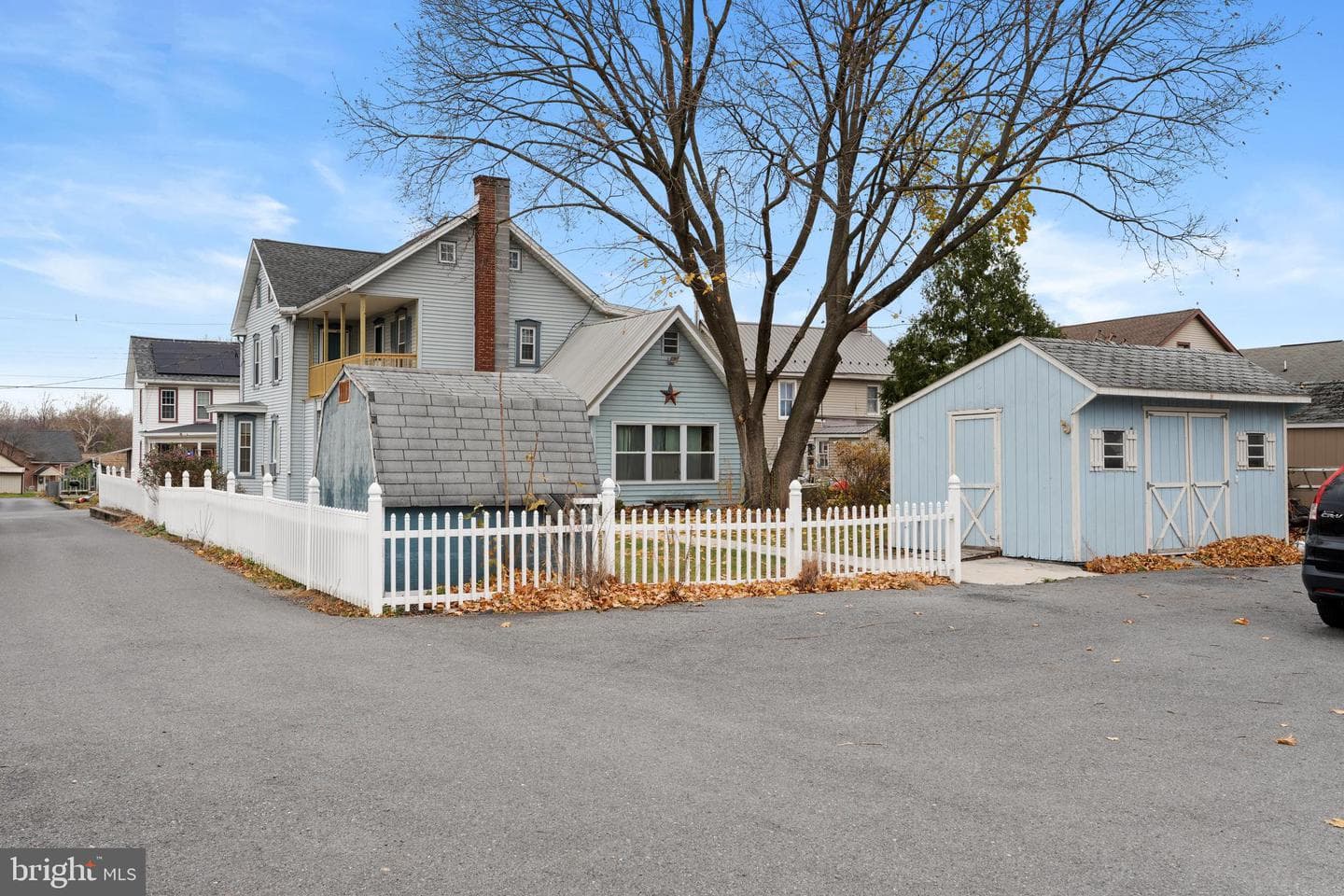 3876 Lincoln Street photo 2