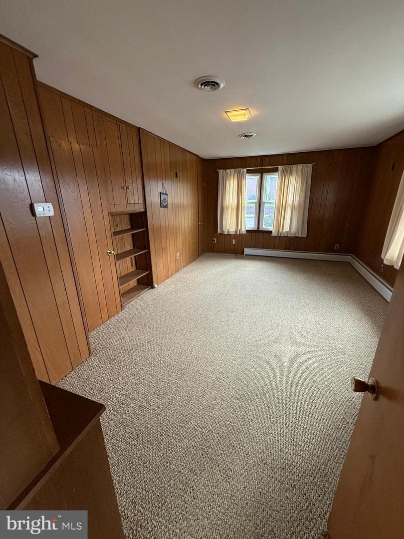 300 N Franklin Street photo 18