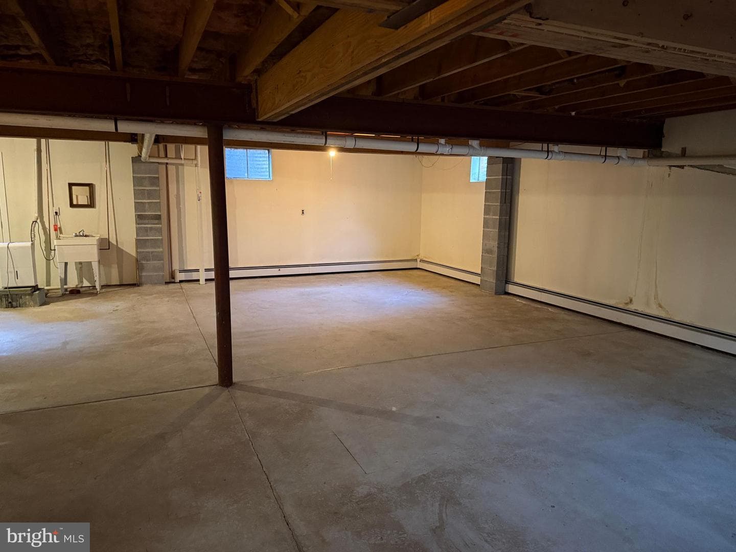 300 N Franklin Street photo 37