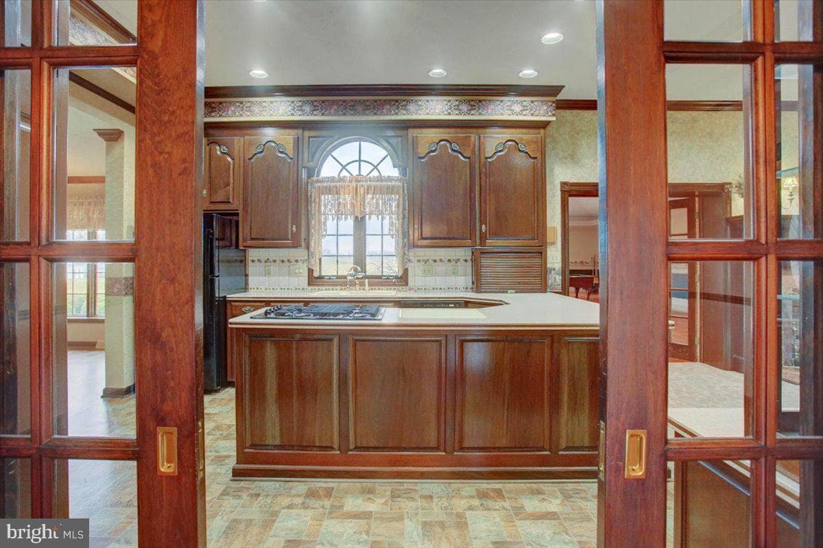 1015 Buchanan Trail East photo 23