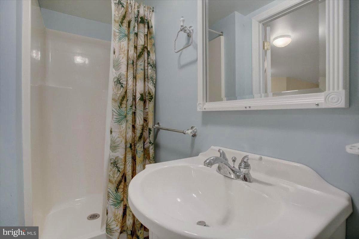 1015 Buchanan Trail East photo 61