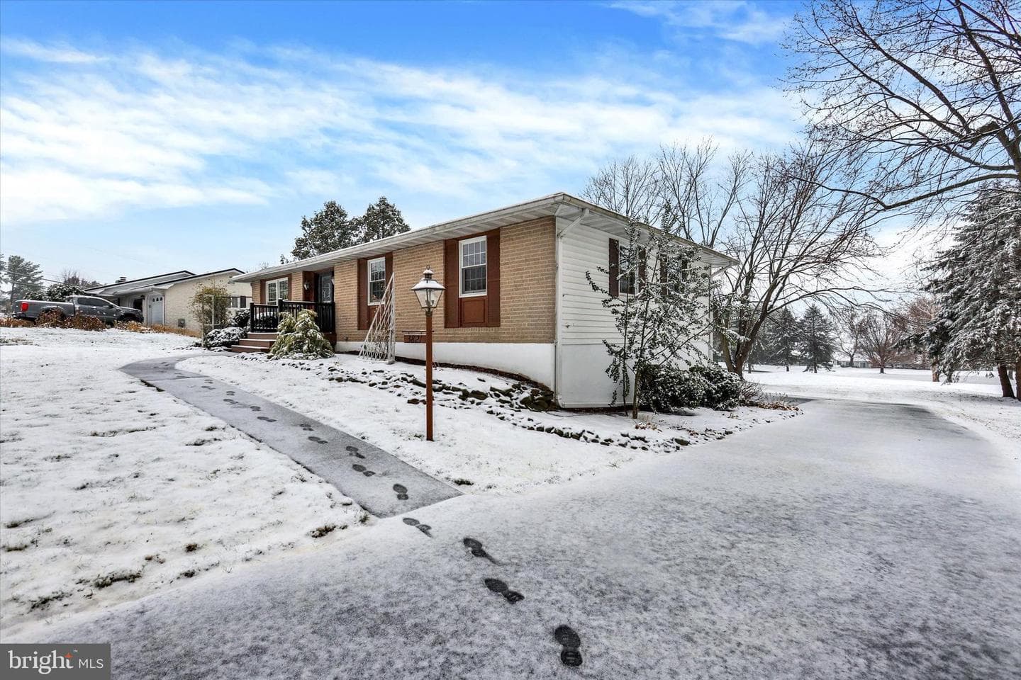 3821 Clubhouse Drive photo 2