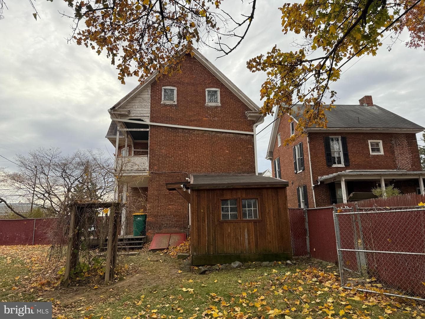 34 Clayton Avenue photo 4
