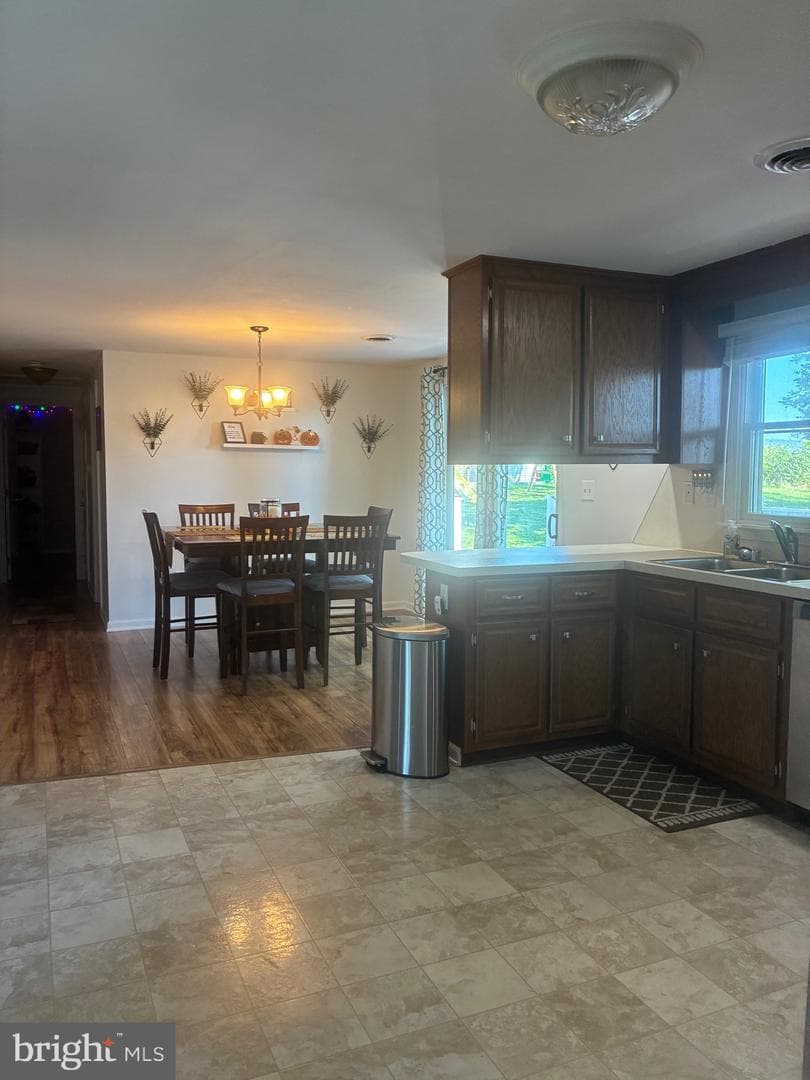 11890 Village Heights Drive photo 13