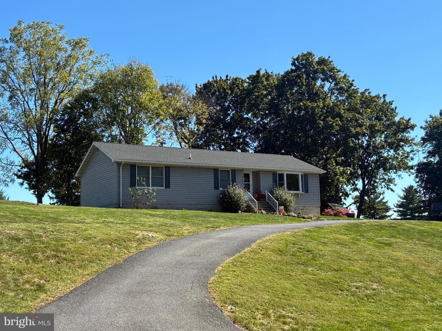 11890 Village Heights Drive photo 2