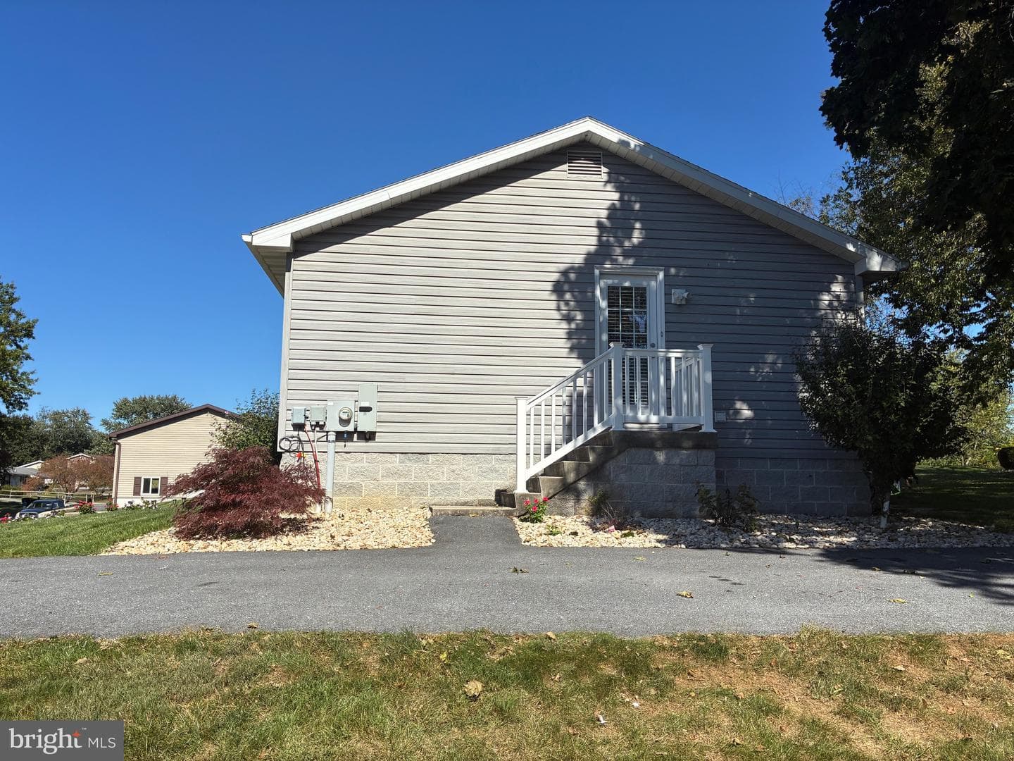 11890 Village Heights Drive photo 4