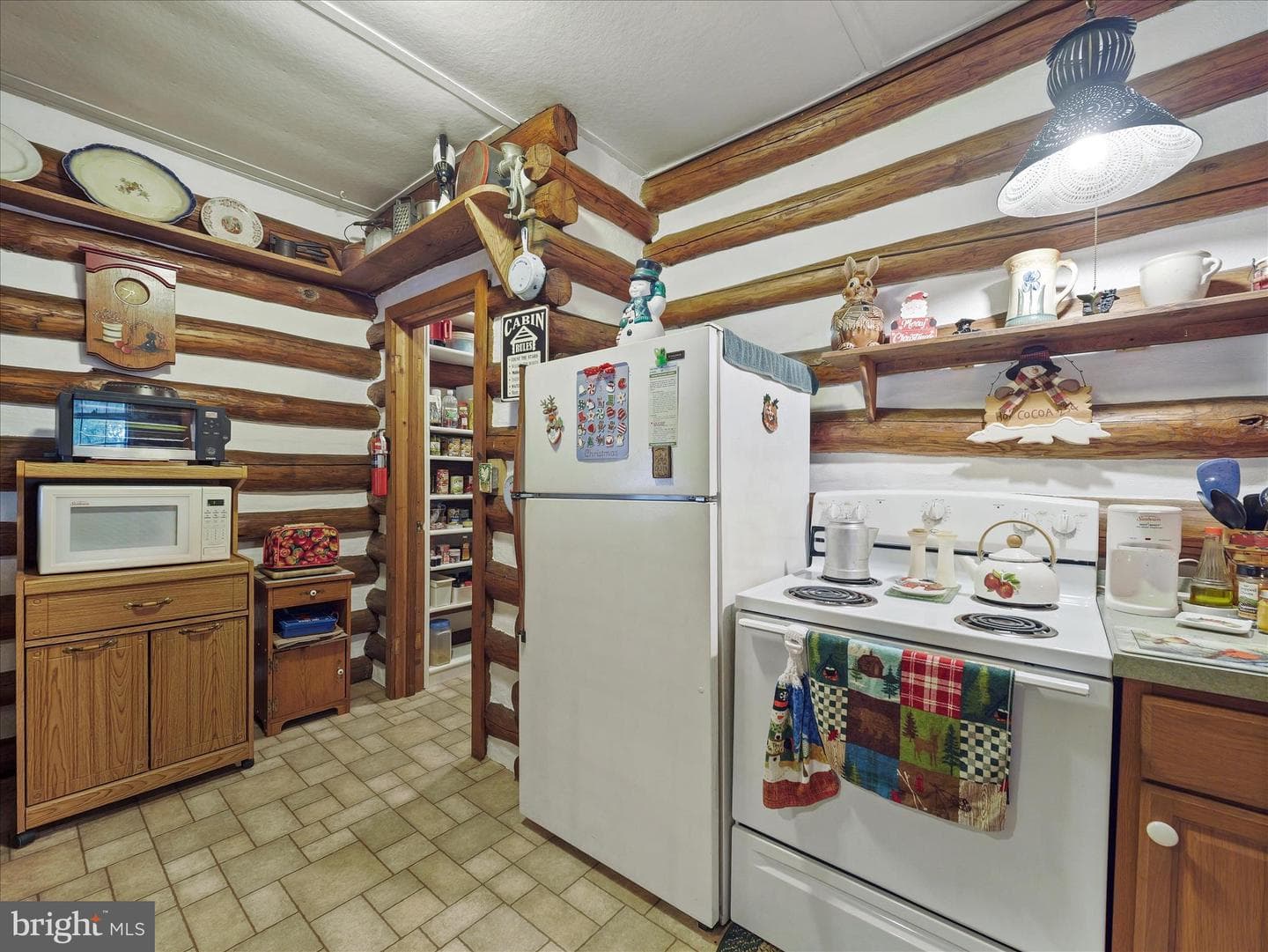 10086 Golf Course Road photo 17