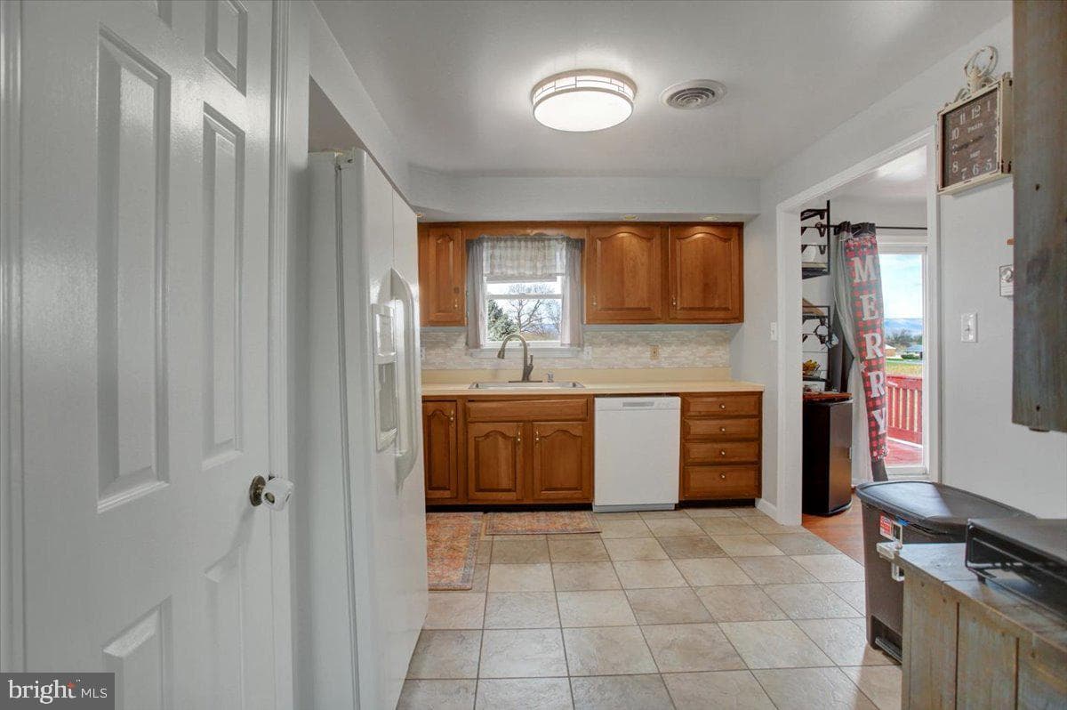 601 Kittatinny Drive photo 10