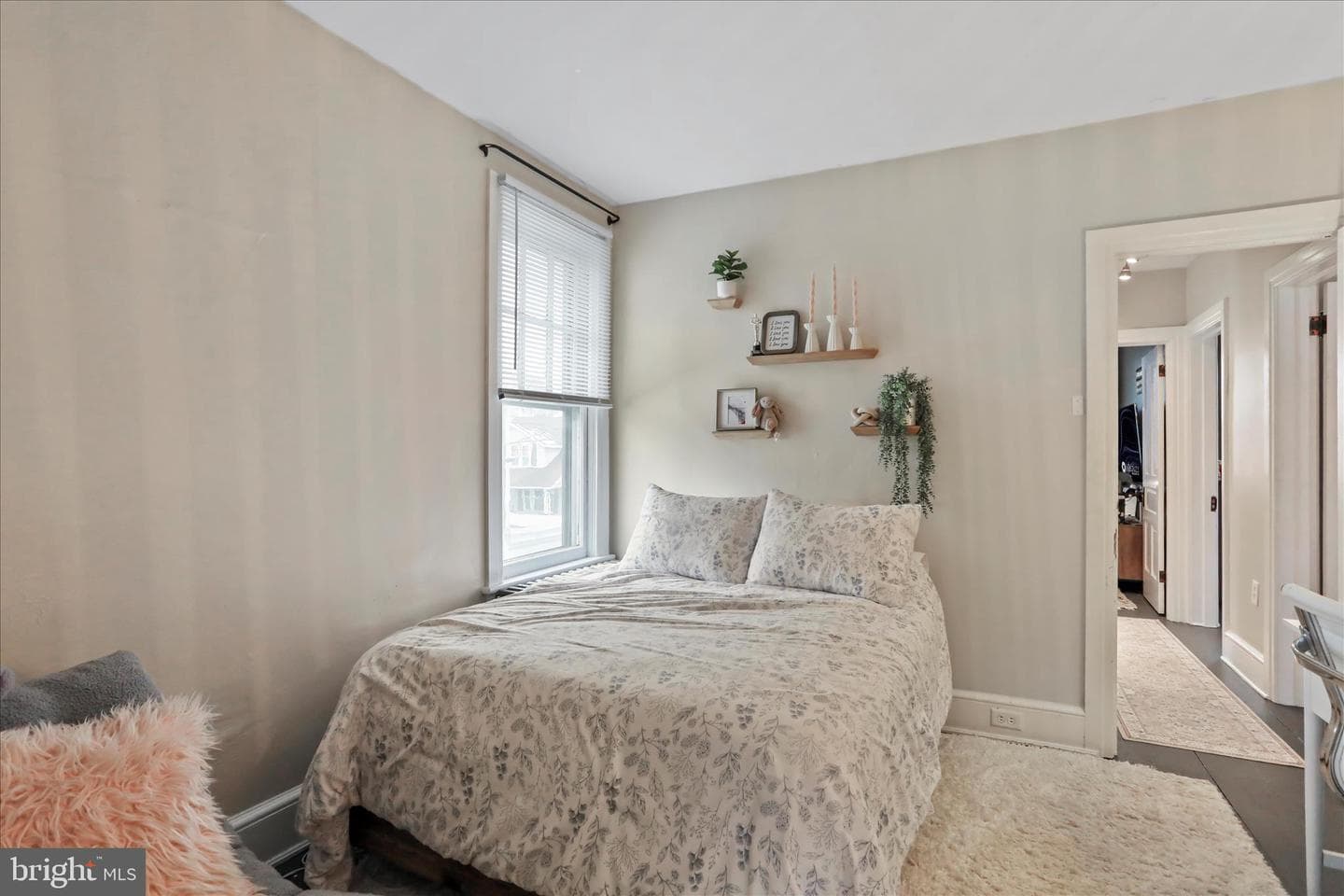 542 E Liberty Street photo 29