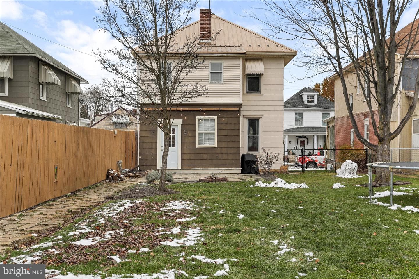 542 E Liberty Street photo 34