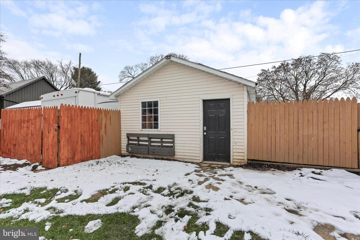 542 E Liberty Street photo 36
