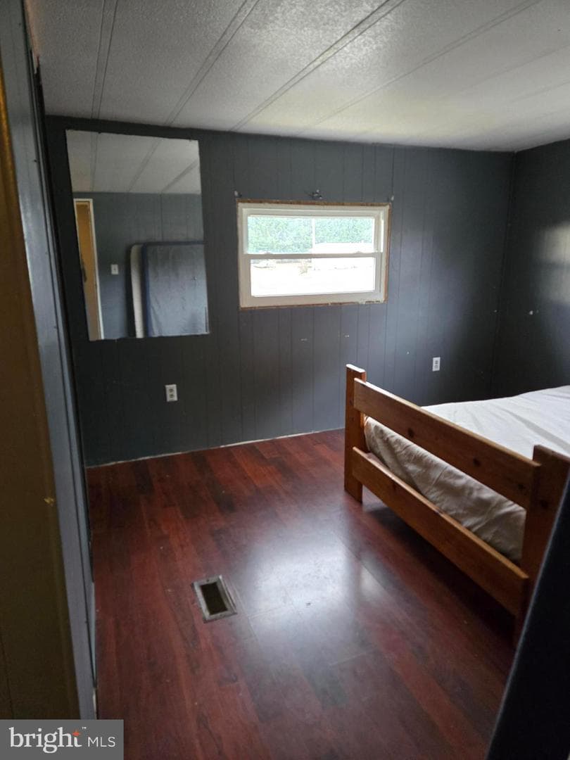 10750 Mapleton Road photo 20