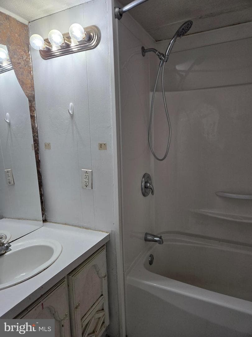 10750 Mapleton Road photo 24