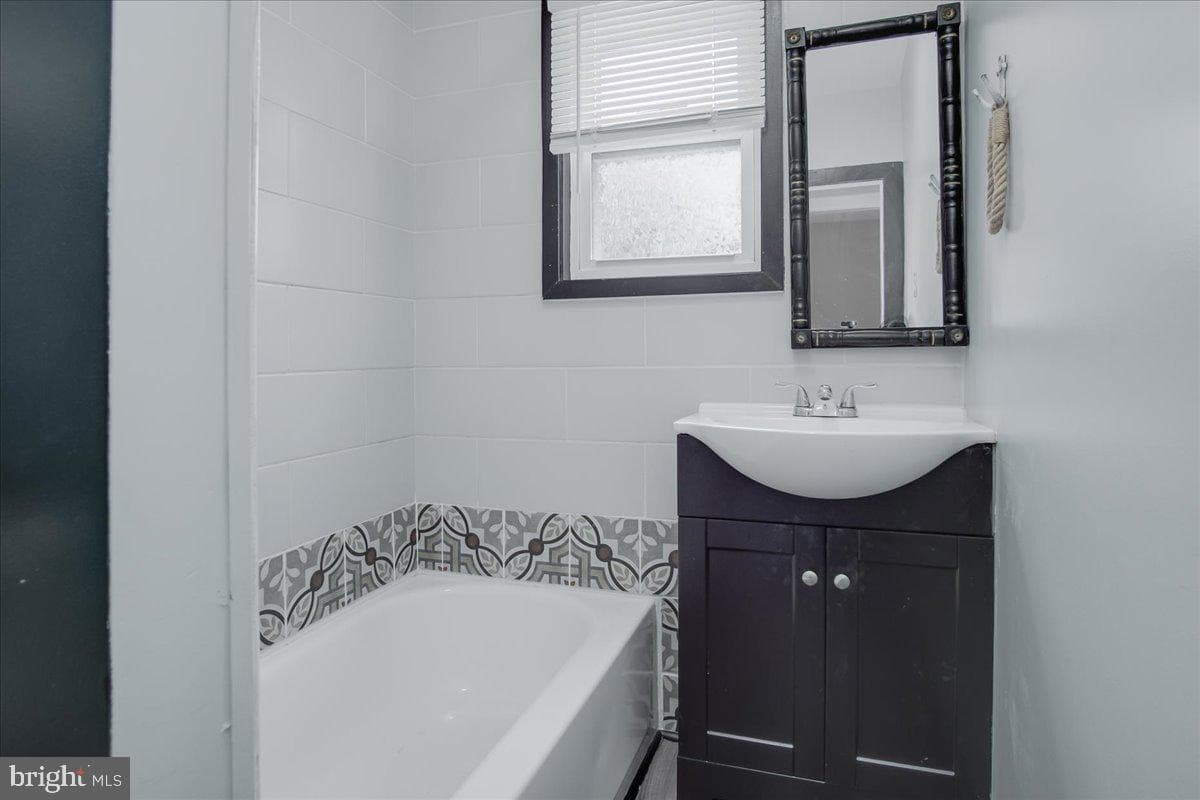 214 Mount Airy Avenue photo 11