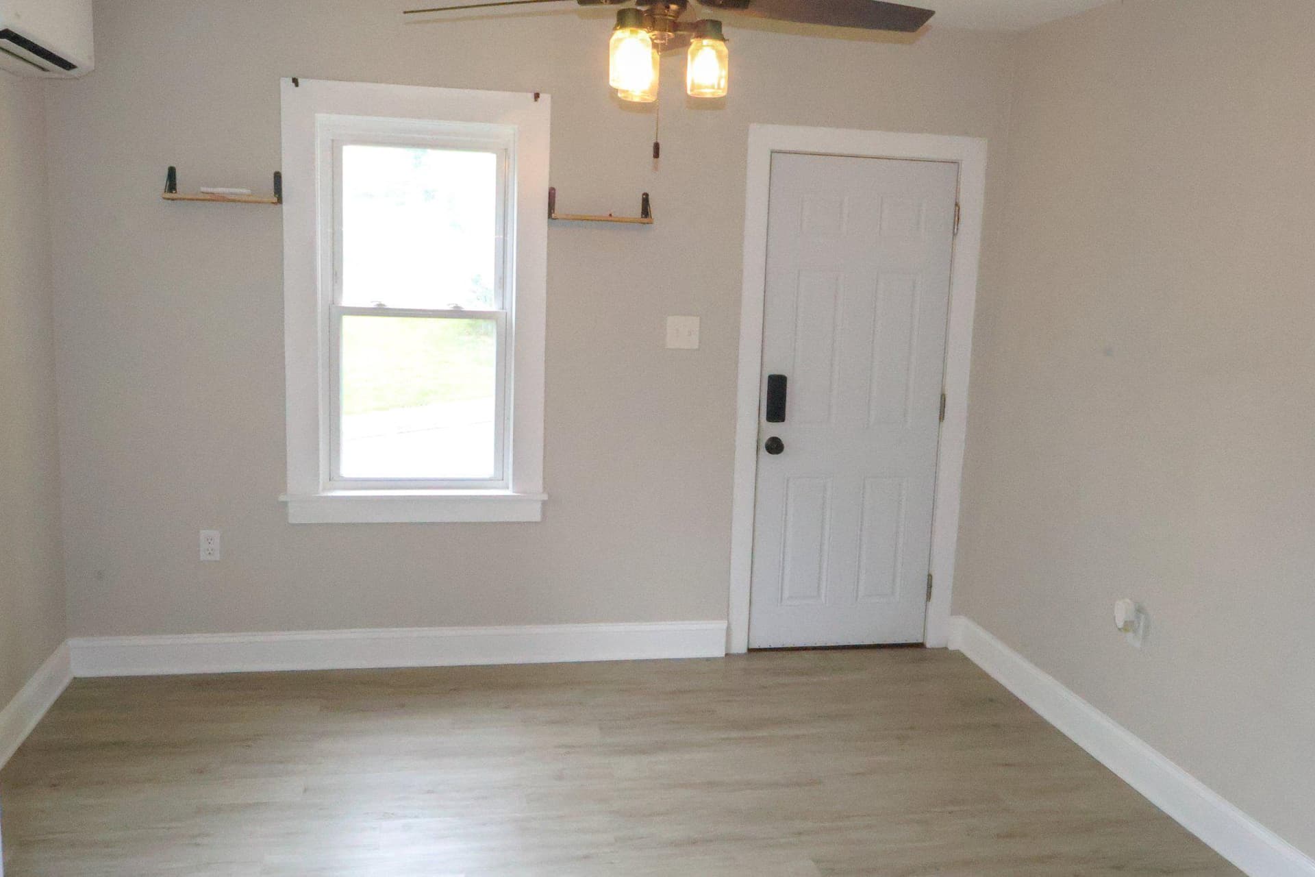 214 Mount Airy Avenue, Waynesboro