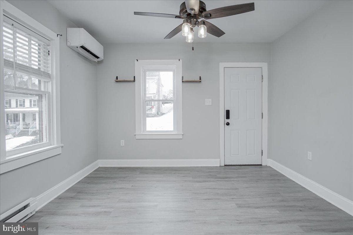 214 Mount Airy Avenue photo 3