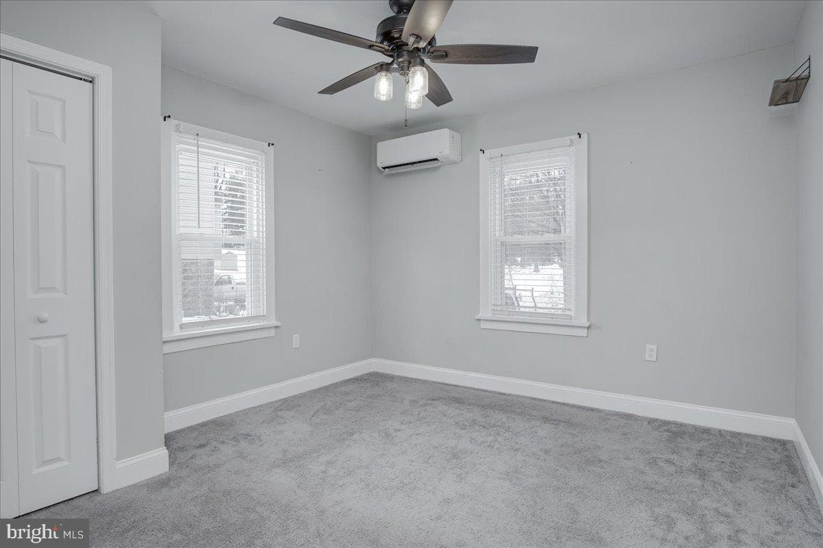 214 Mount Airy Avenue photo 8