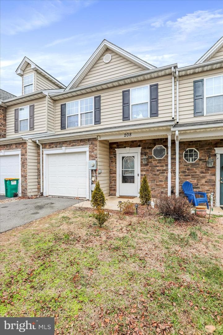 208 Whitley Drive #44 photo 2