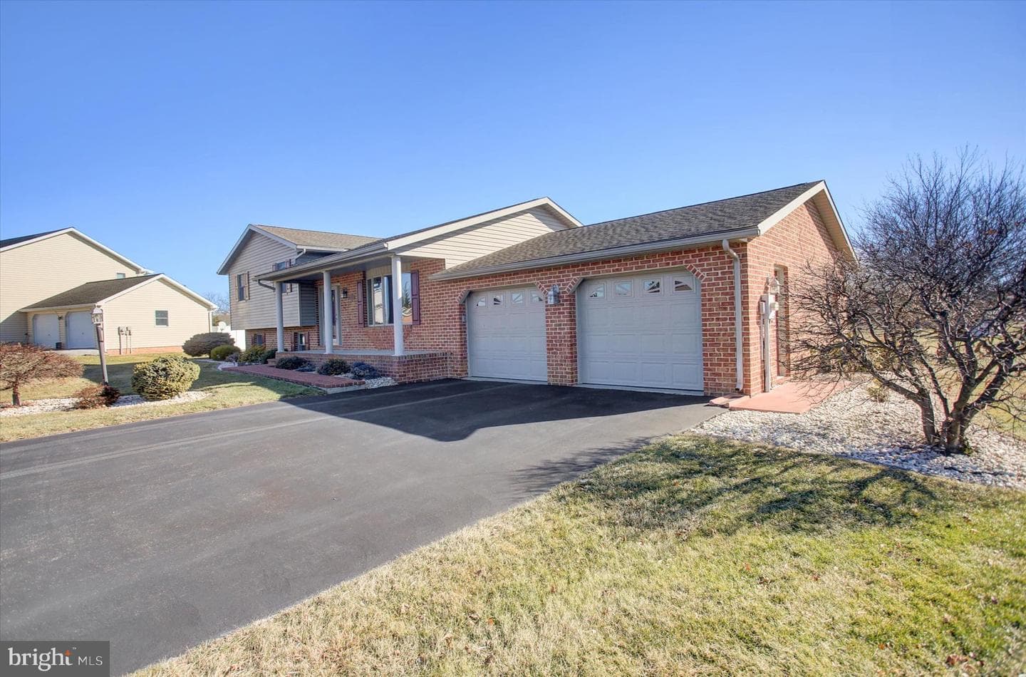 722 Mahantango Drive photo 5