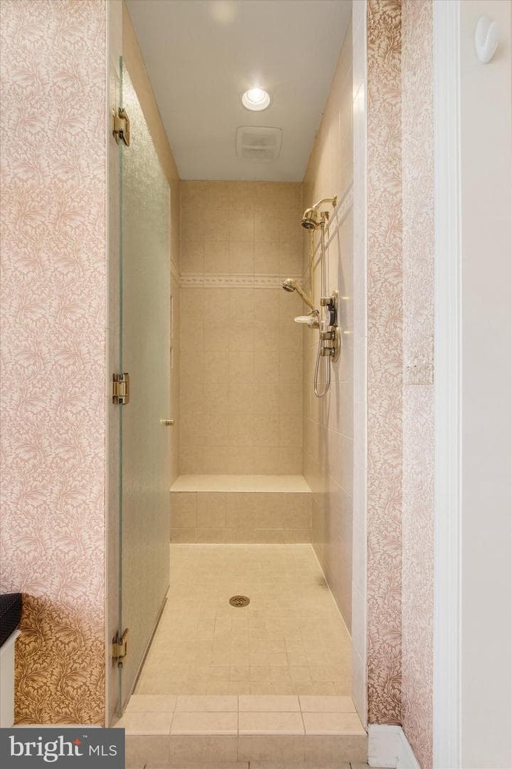 6732 St Annes Drive photo 32