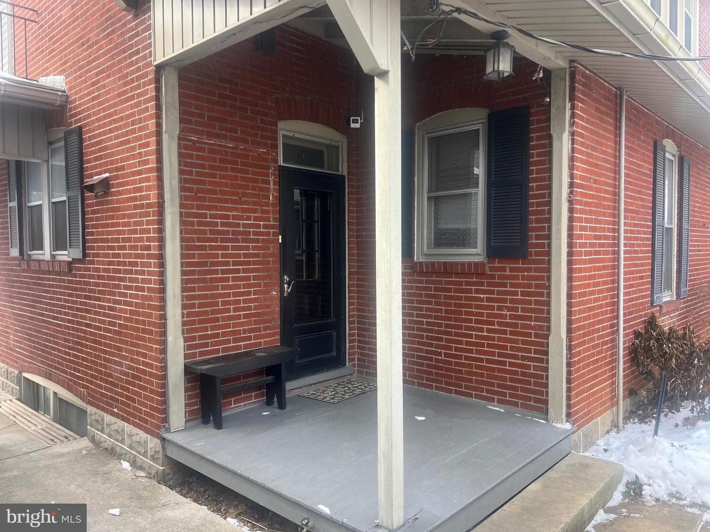 250 East Madison Street photo 5