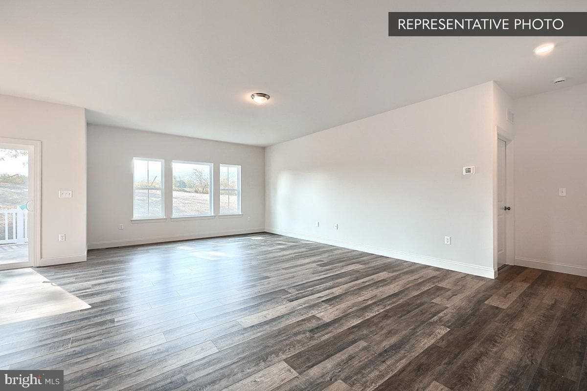 Juliet Plan At Hickory Pointe photo 10