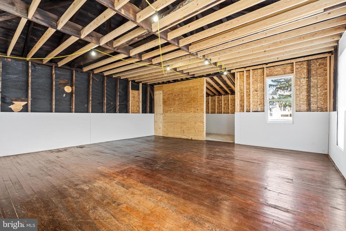 148 N Carlisle Street photo 38