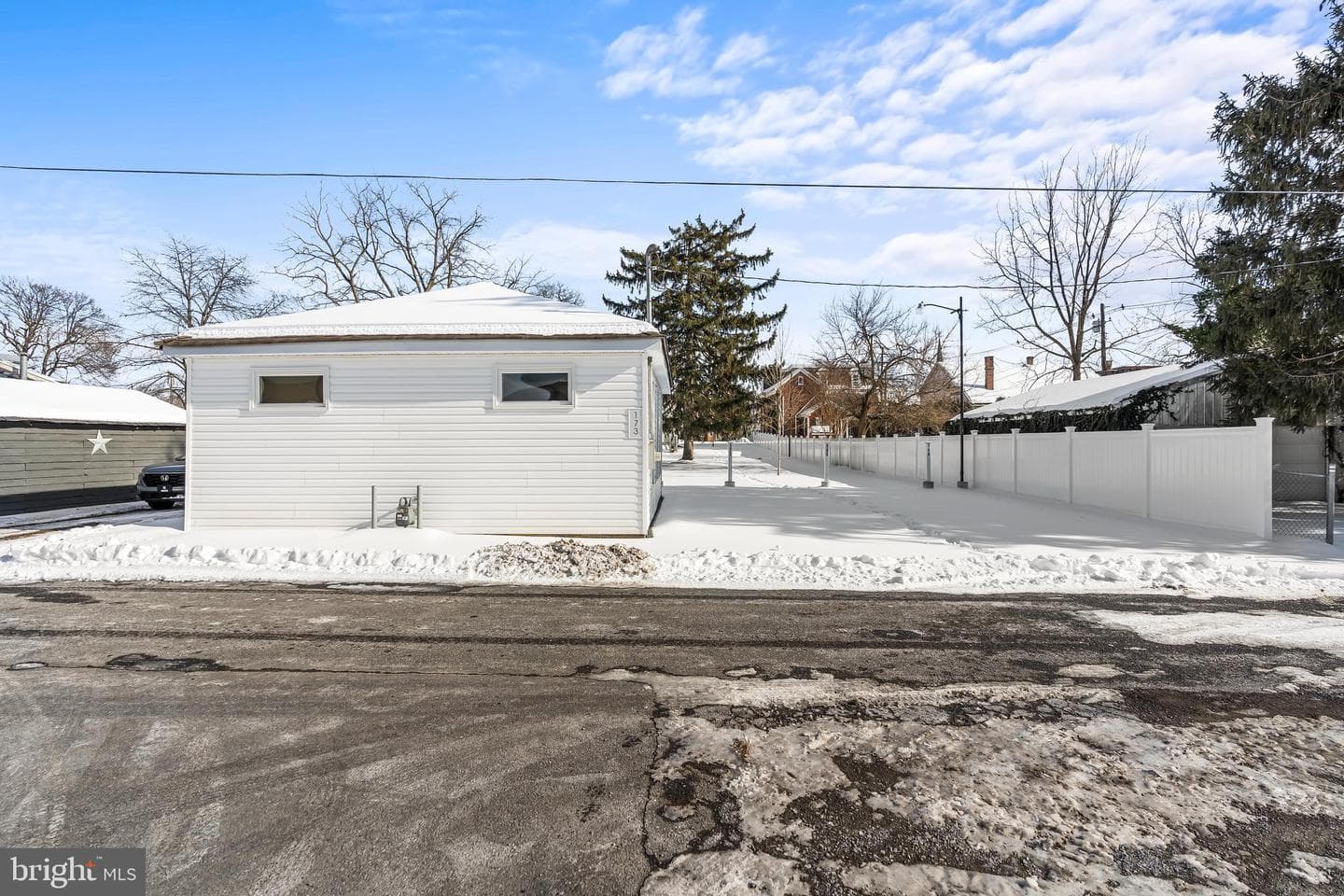 148 N Carlisle Street photo 4