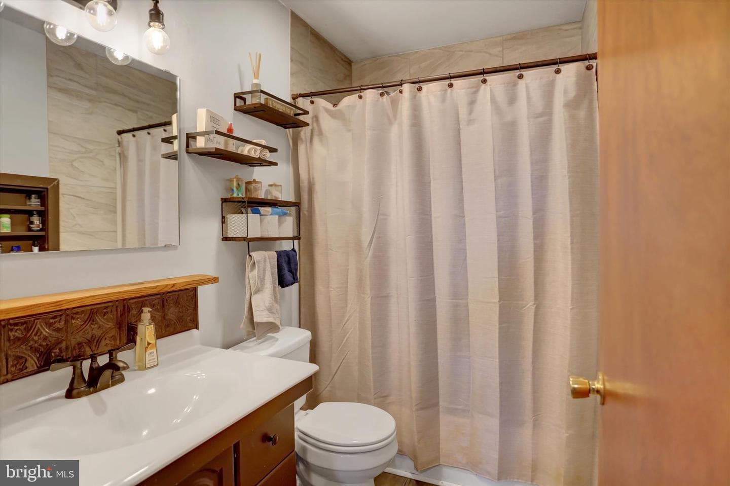 20 Surrey Drive photo 18