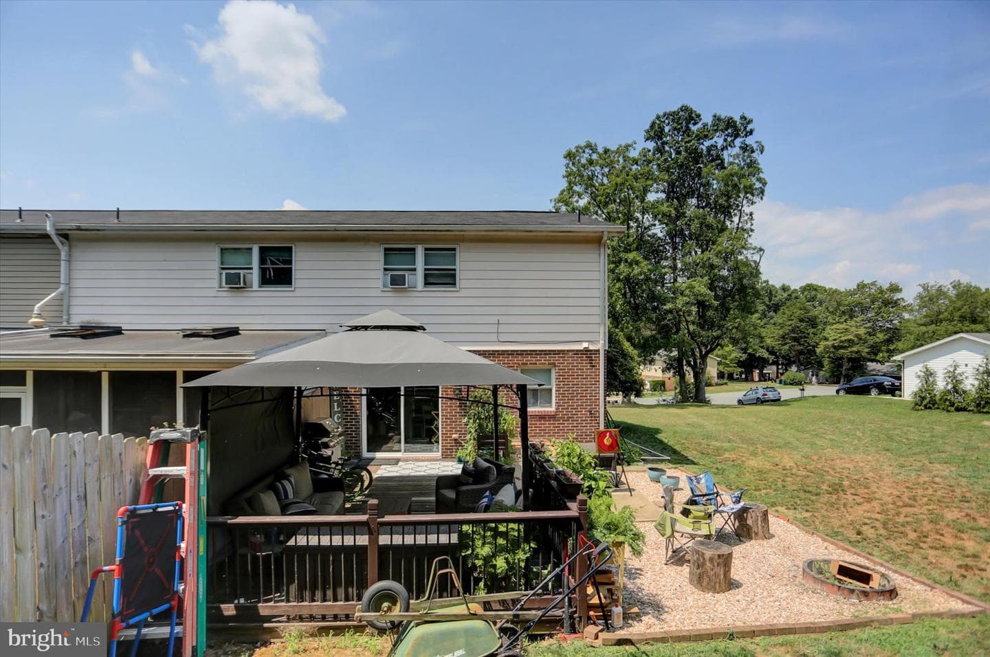 20 Surrey Drive photo 28