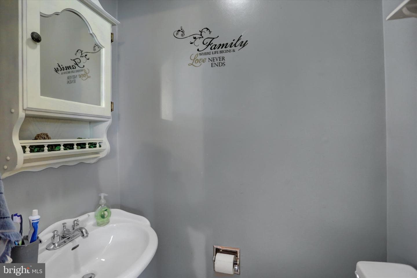20 Surrey Drive photo 7