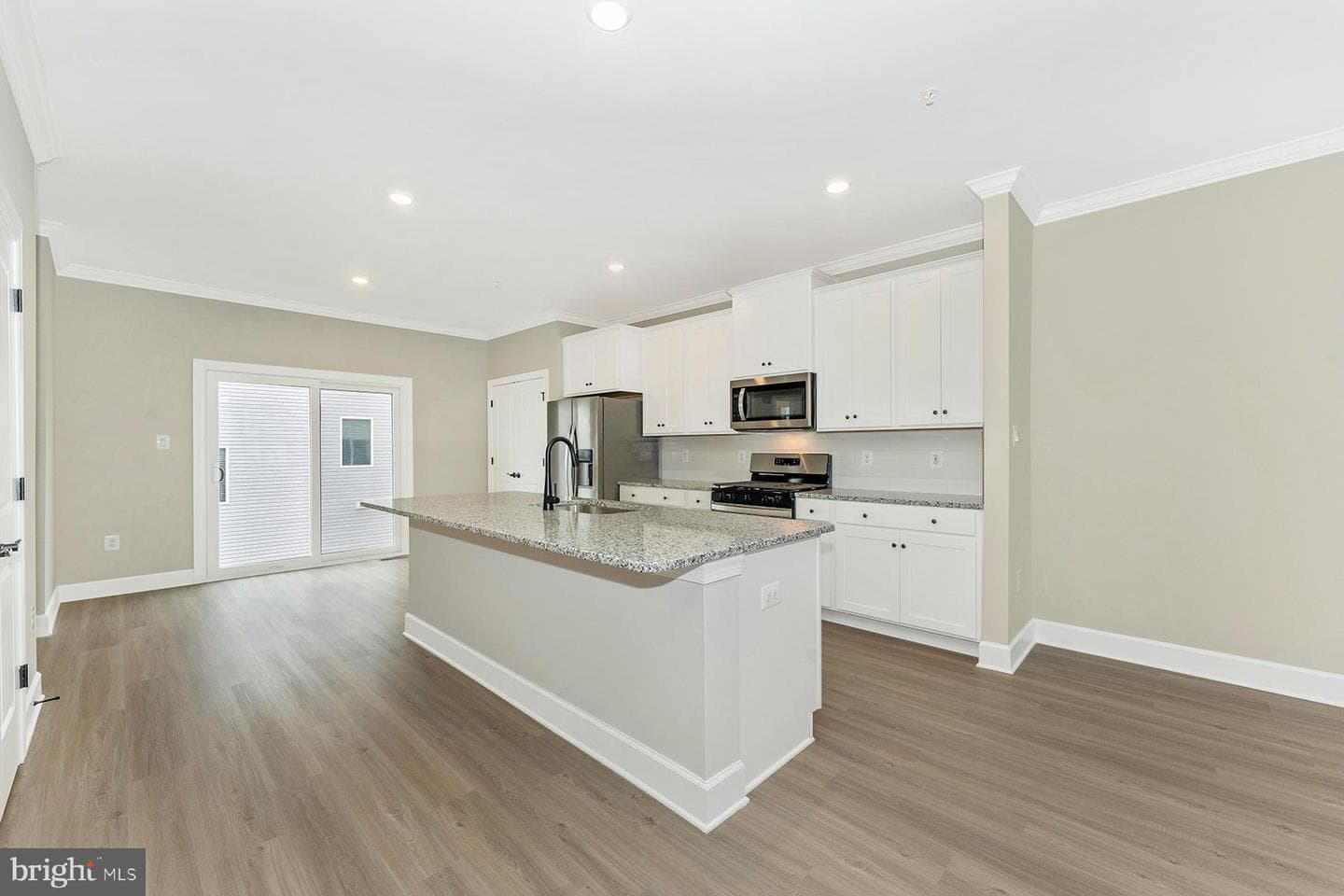 545 Bartholomew Drive photo 9