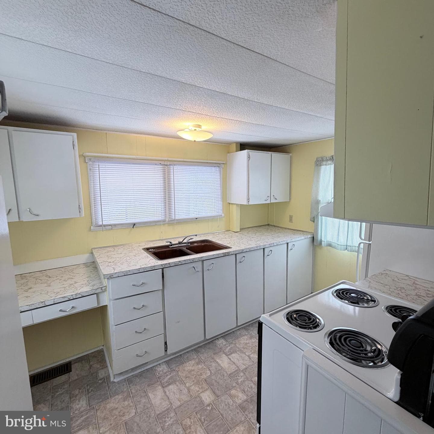 1437 Pleasant View Drive photo 16