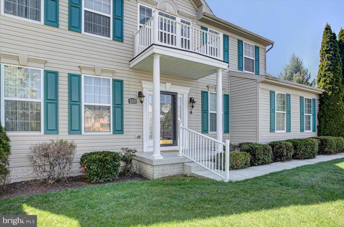108 Bridle Hill Court photo 4