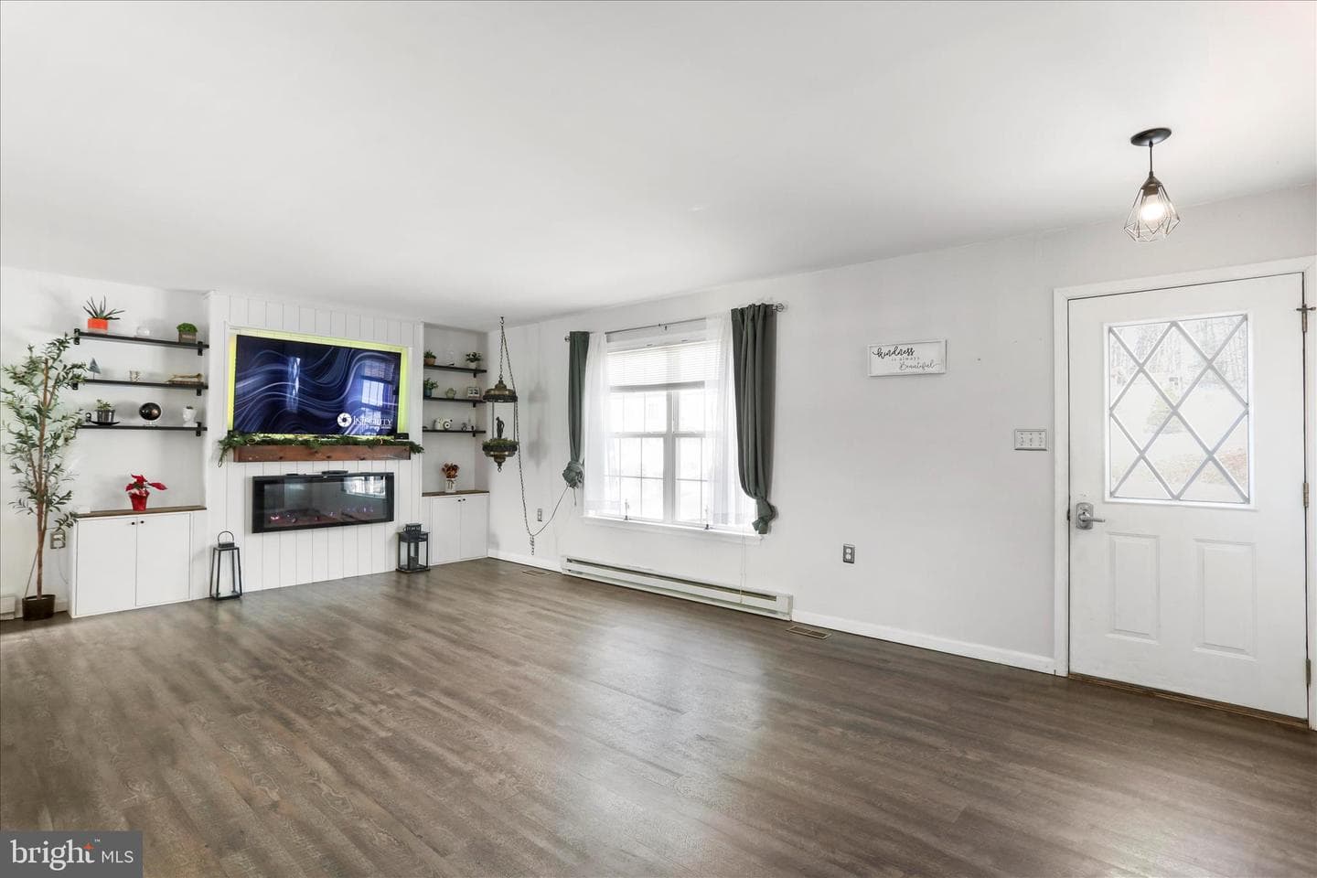 2828 Falling Spring Road photo 6