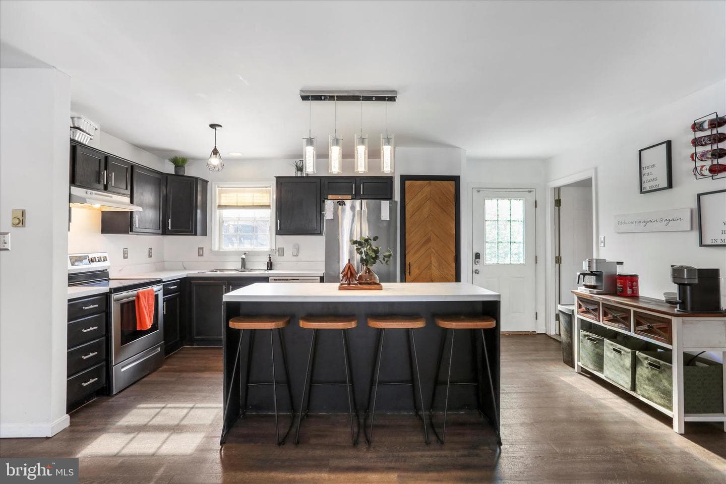 2828 Falling Spring Road photo 8