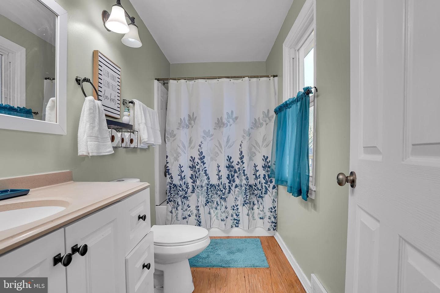 10808 Lincoln Way W photo 17