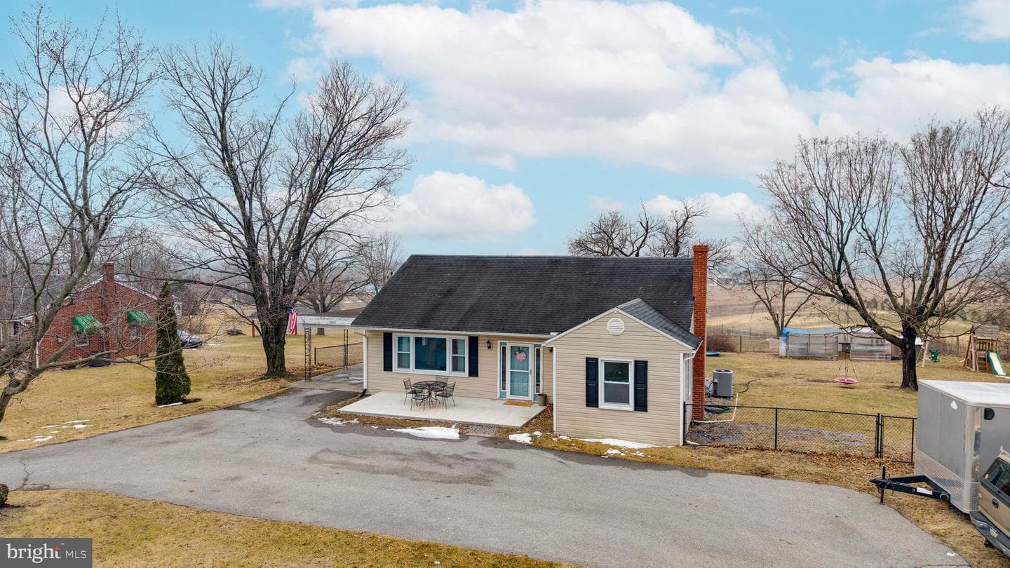 10808 Lincoln Way W photo 2
