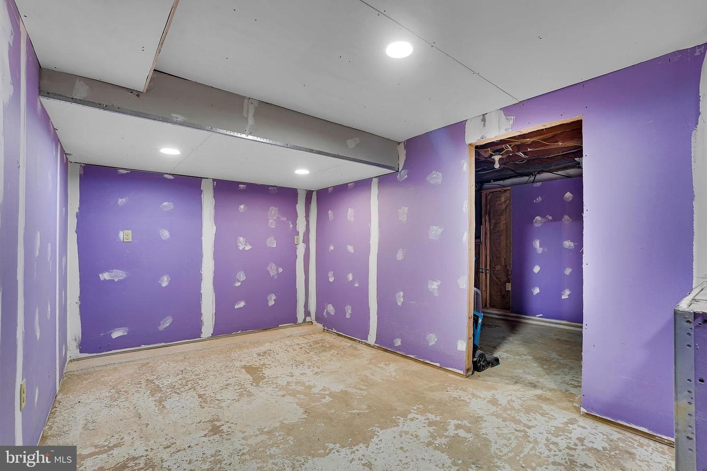 10808 Lincoln Way W photo 27