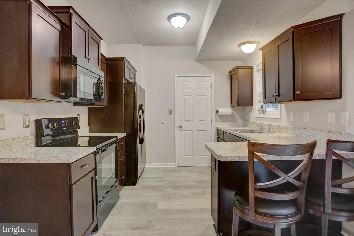 3552 Mountain Shadow Garth photo 14