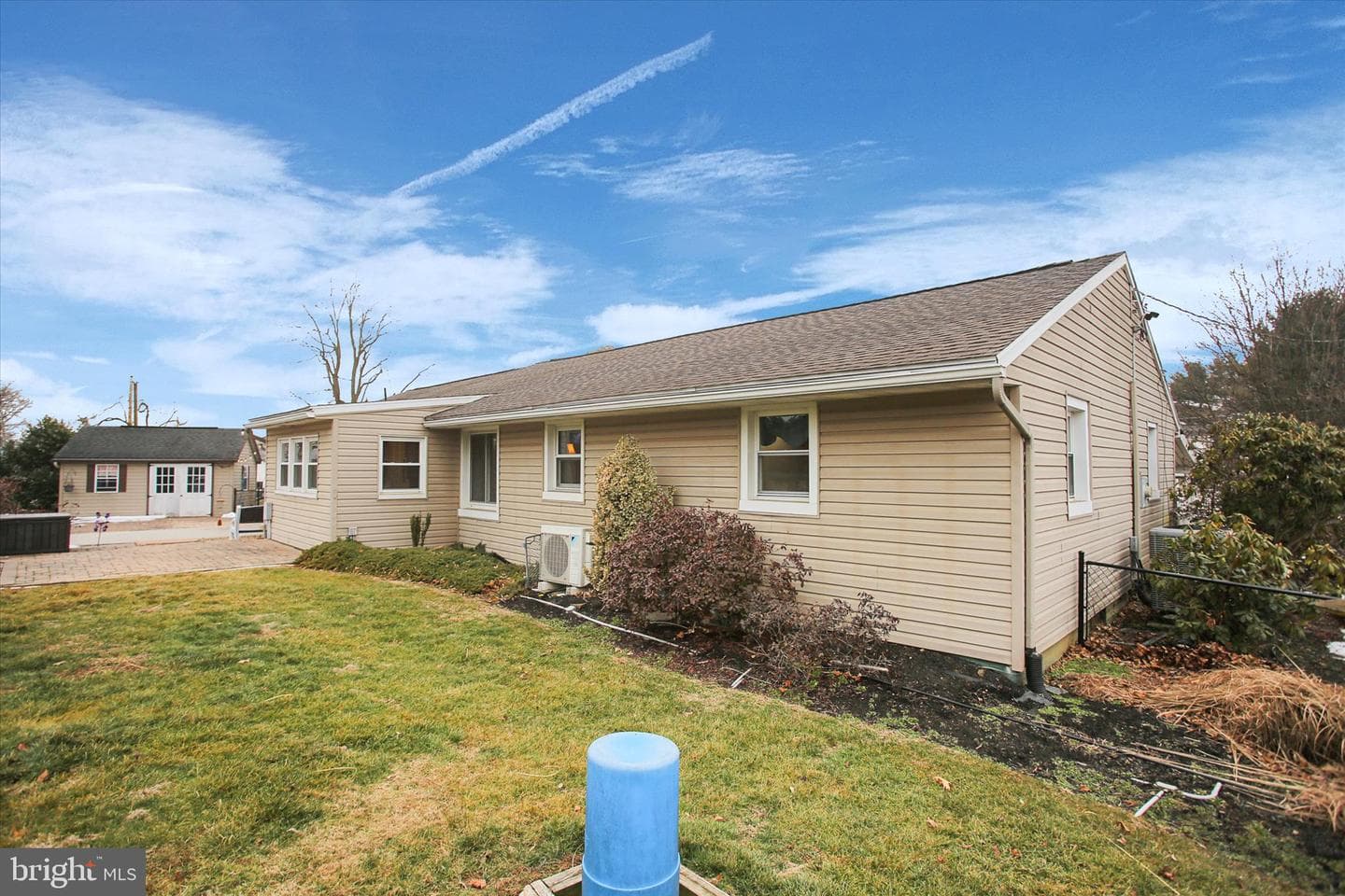 924 Blanchard Avenue photo 14