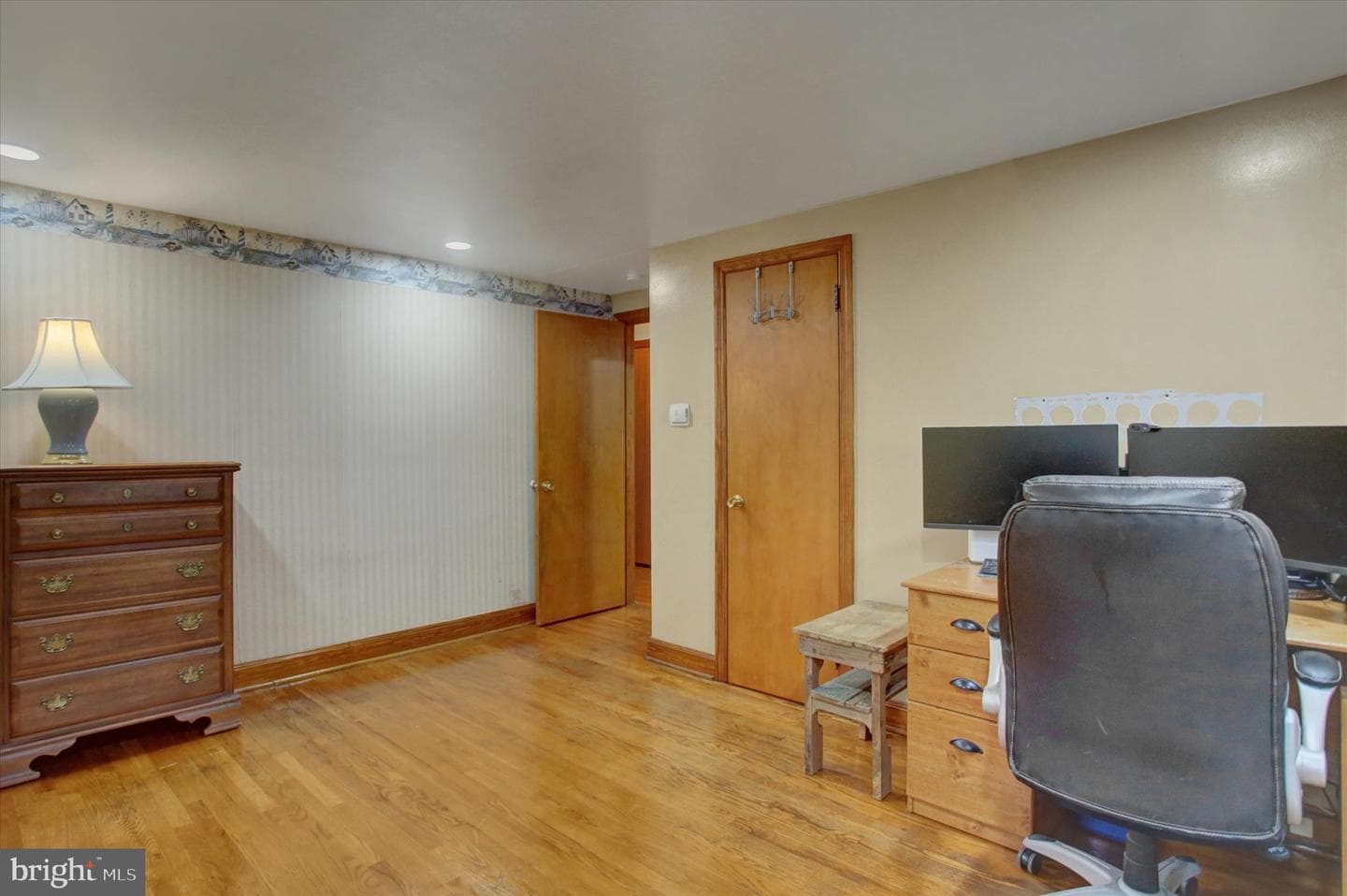 924 Blanchard Avenue photo 36