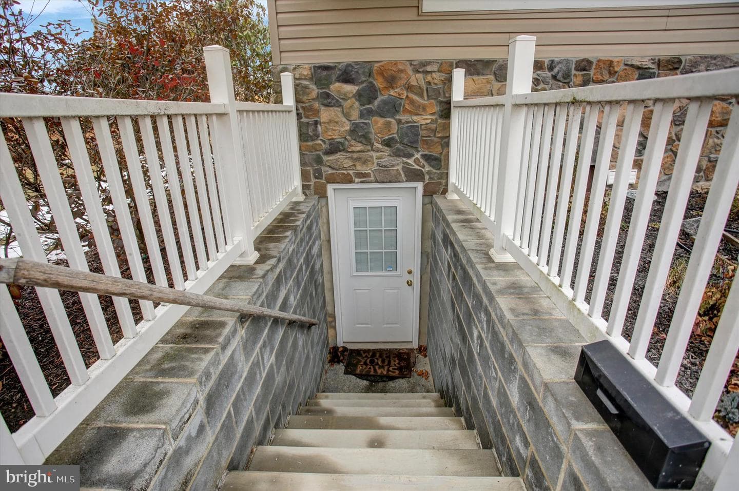 924 Blanchard Avenue photo 8