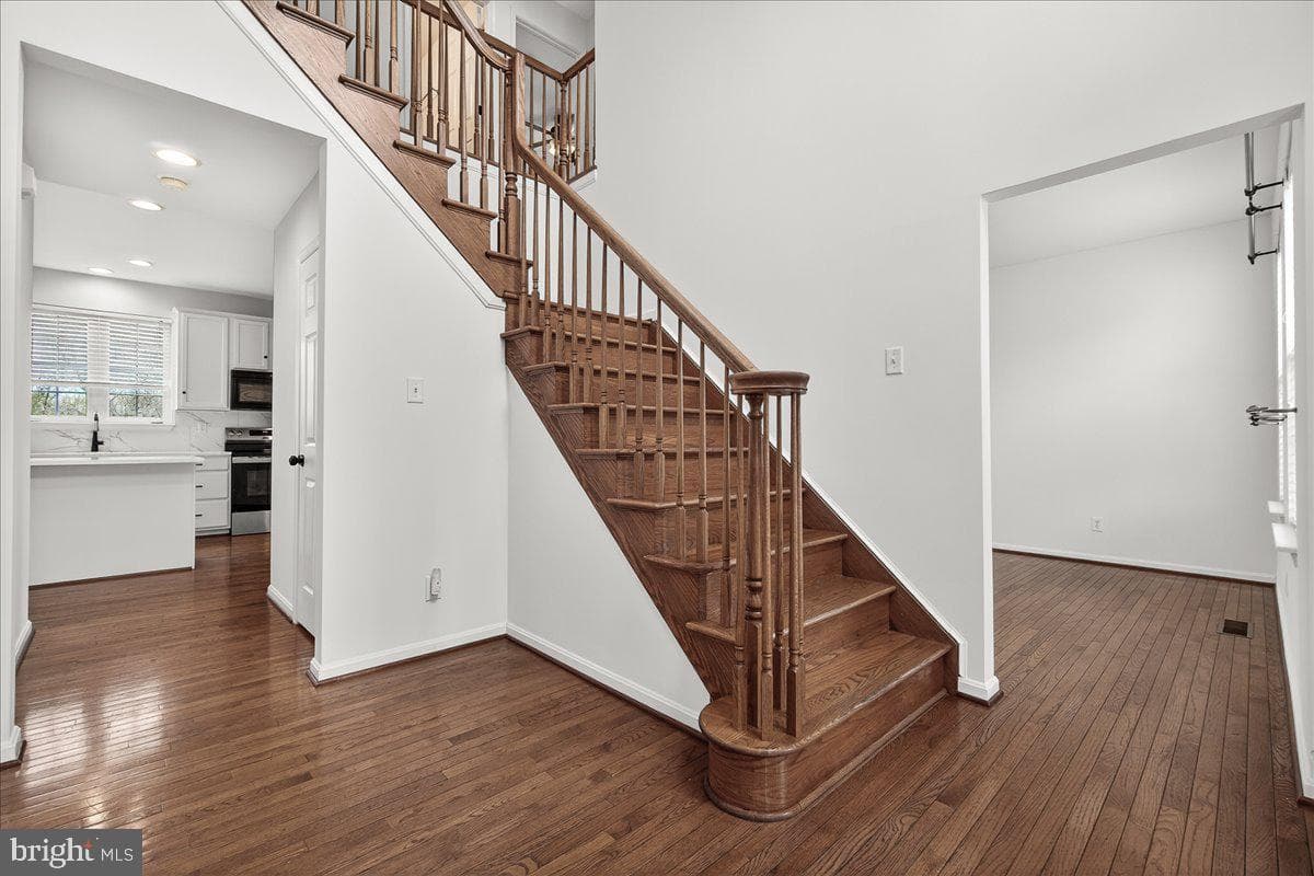 603 N Shannon photo 3